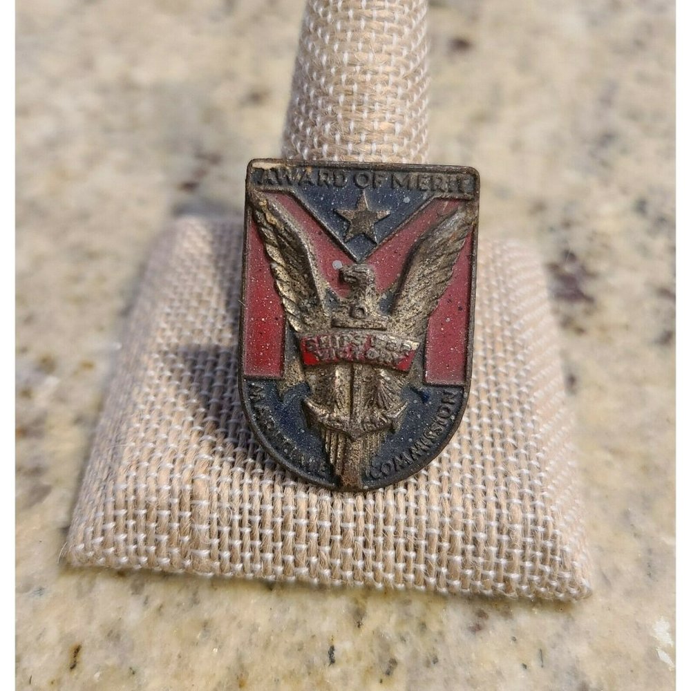 Vintage Pin Award of Merit Ships for Victory Maritime Commission AE Co. Utica NY